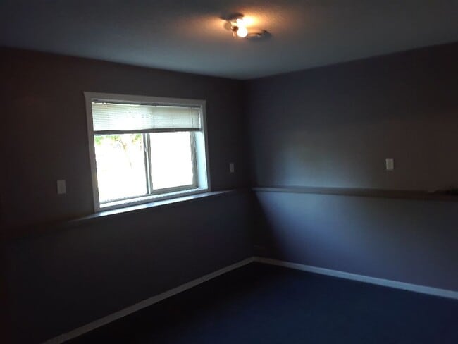 Building Photo - 1157 Atwood St S