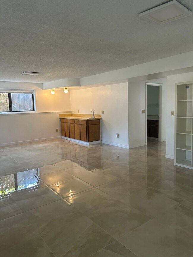 Building Photo - 2774 Jessica Cir