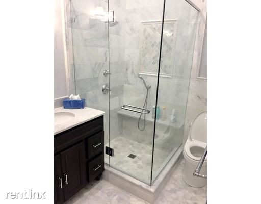 Building Photo - 2 br, 1.5 bath  - 121 Beacon St #3