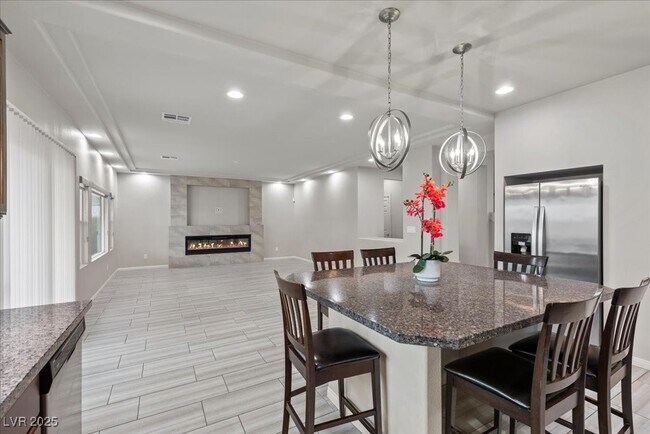 Building Photo - 716 Eros Ct