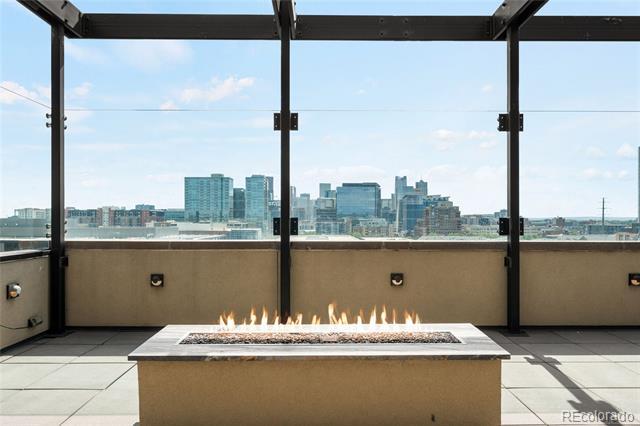 Building Photo - 1665 Central St