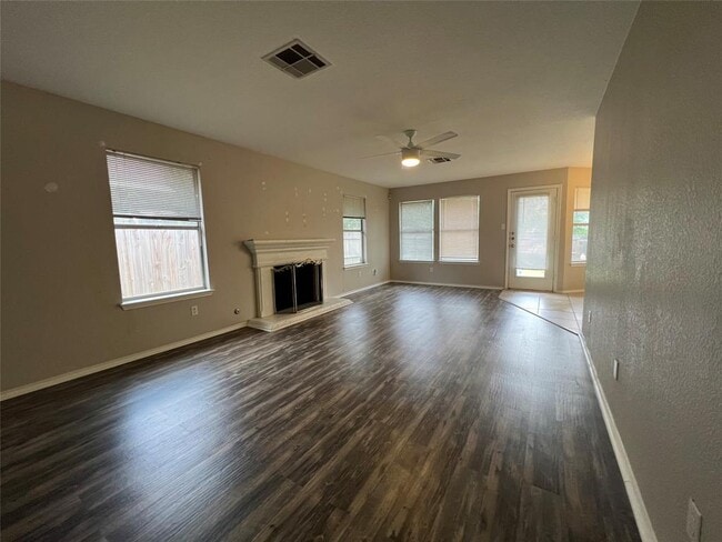 Building Photo - 1156 Tetbury Ln