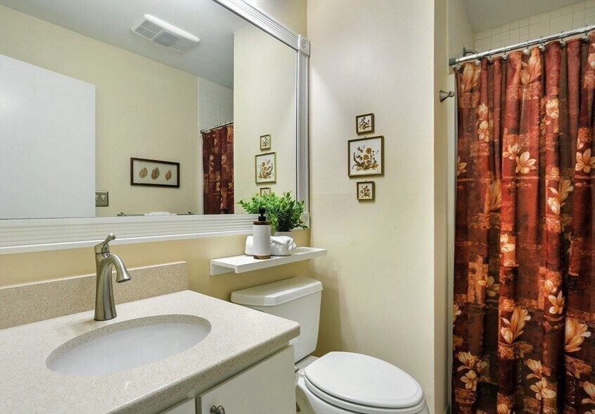 Building Photo - 3705 Tuckers Ln