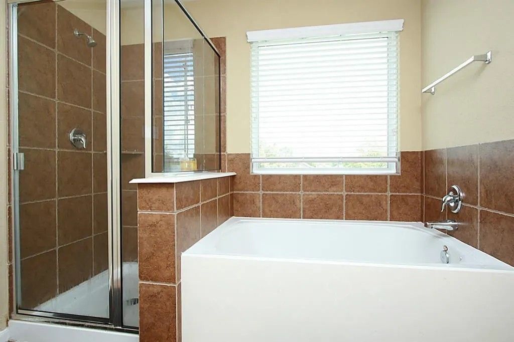 Building Photo - 14911 Trinity Meadow Dr