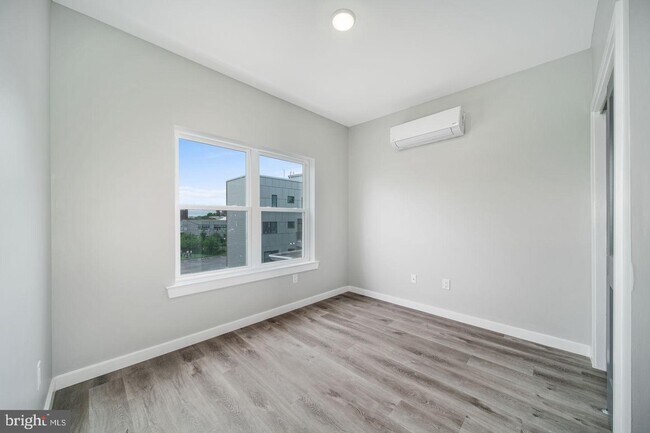 Building Photo - 1764 Frankford Ave