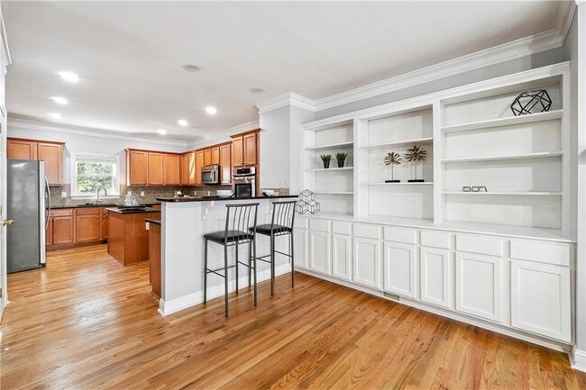 Building Photo - 10090 Jones Bridge Rd