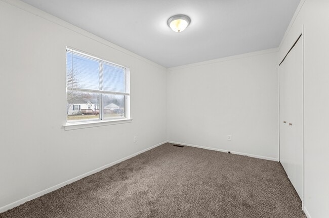 Building Photo - 38224 Hixford Pl