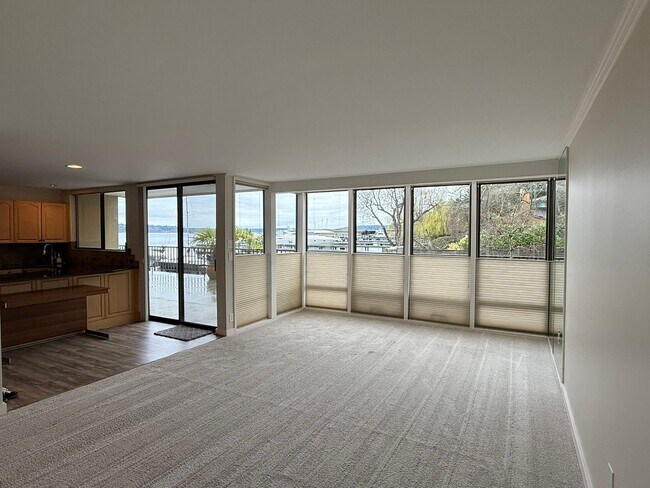 Building Photo - 2bd/1.5ba Kirkland Condo