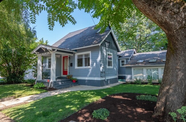 Building Photo - 6406 SE 44th Ave