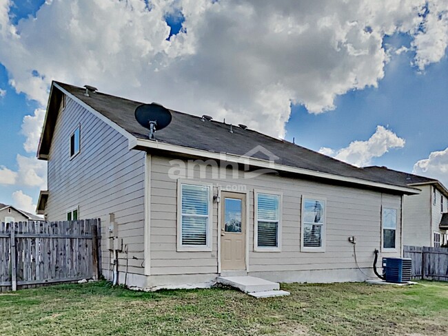 Building Photo - 5127 Badland Beacon