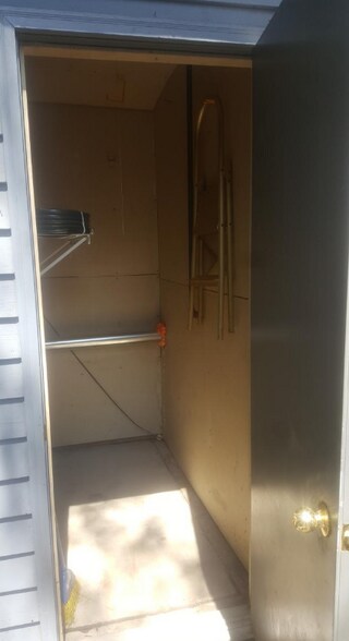 small storage area - 935 West Whitehall Road