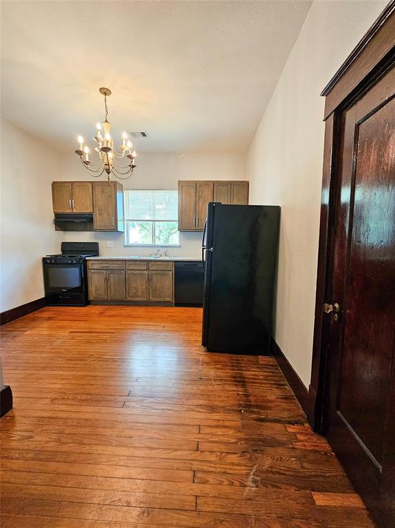 Building Photo - 718 Boundary St