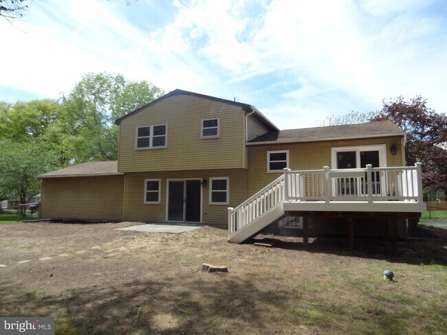 Building Photo - 1627 Severn Run Ct