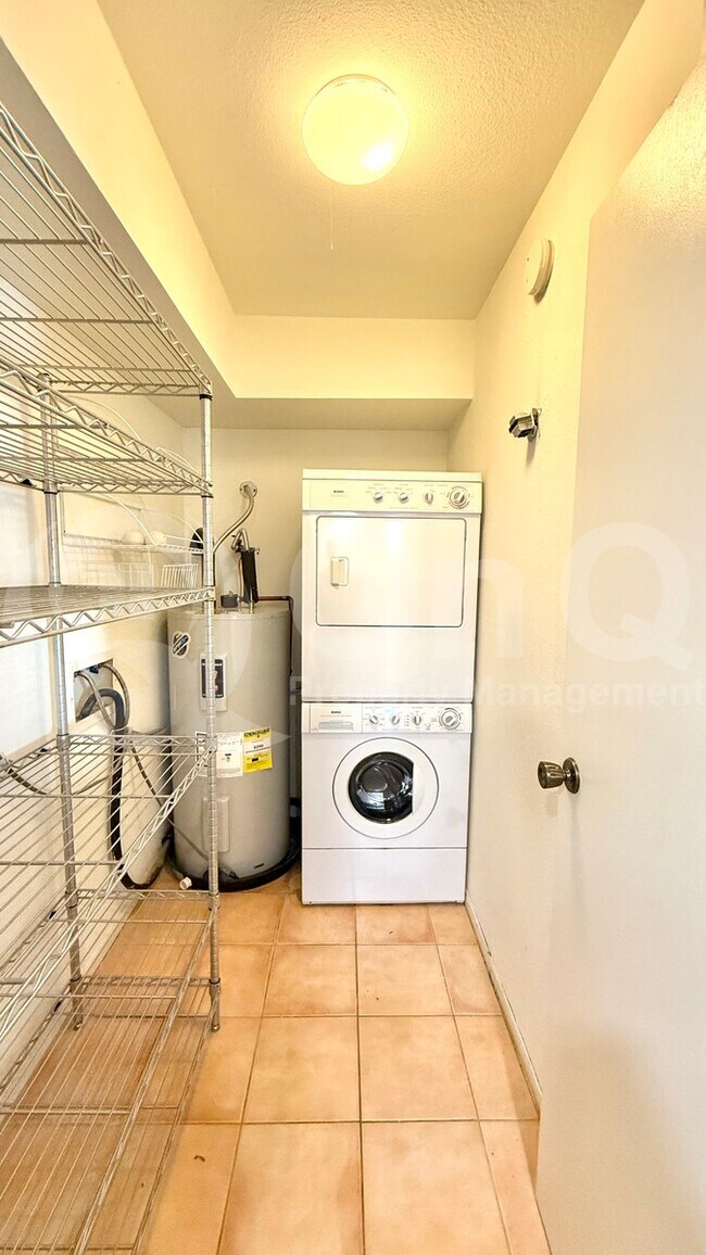 Building Photo - 5601 N 79th St