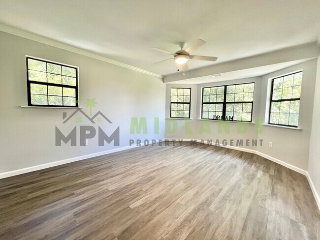 Building Photo - 746 Madera Rd