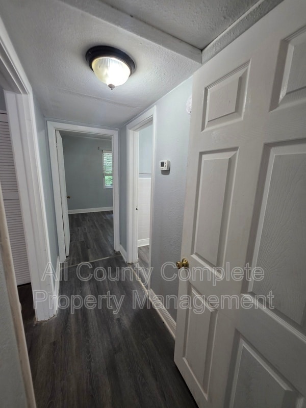Building Photo - 4918 N Pearl St