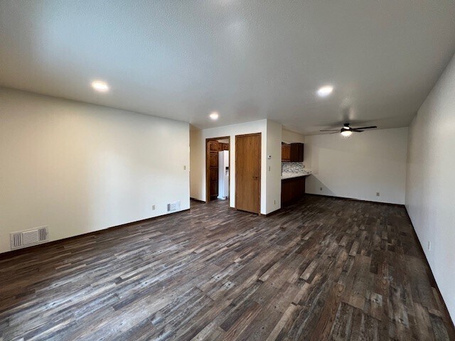 Building Photo - 3951 Fairway Hills Dr