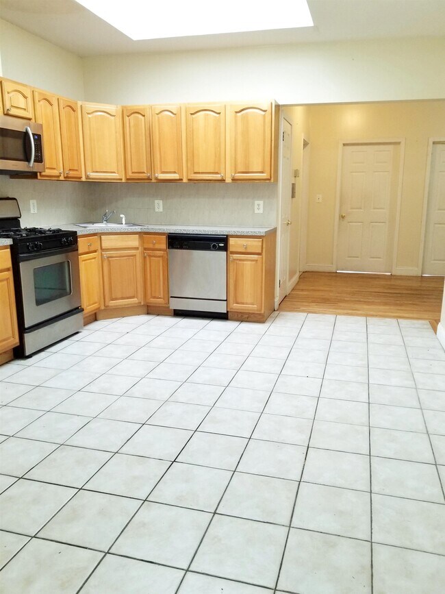 Primary Photo - 510 25th St
