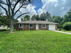 Building Photo - Great Location 3 bedroom 1 bath 1car garage