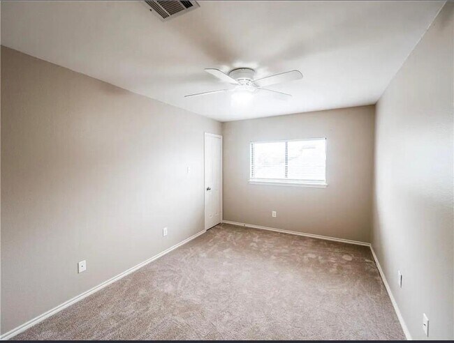 Building Photo - 1173 Forest Bluff Trail