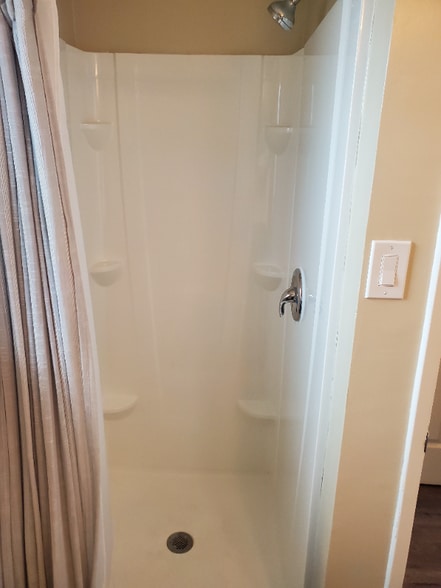 Building Photo - 1123 Chula Vista Ave