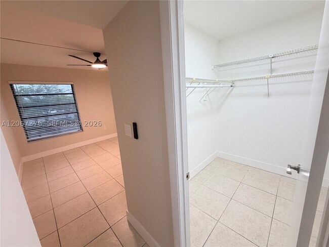 Building Photo - 5900 SW 127th Ave