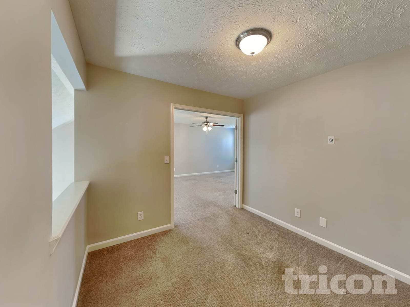 Building Photo - 175 Meadowridge Dr