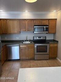 Building Photo - 909 S Priest Dr