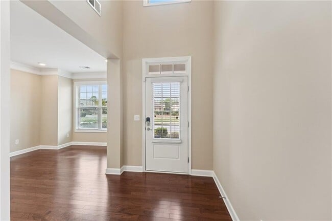 Building Photo - 6370 Shiloh Woods Dr