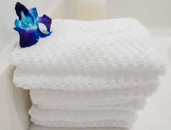 Building Photo - 101 NE 34th St