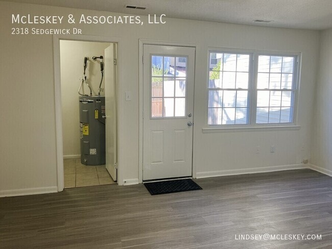 Building Photo - 2318 Sedgewick Dr