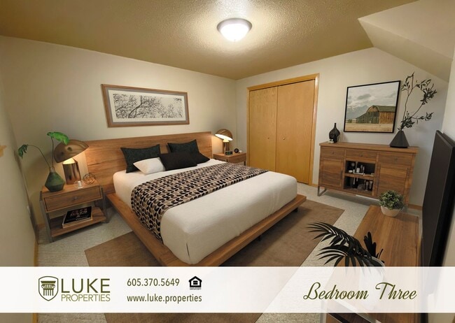 Building Photo - 2104 S Cambridge Ave