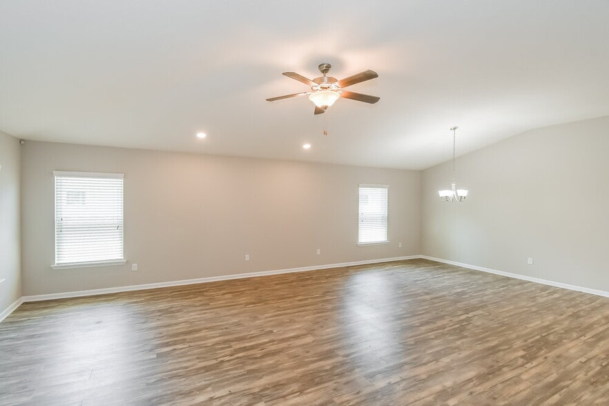 Building Photo - 97548 Albatross Dr