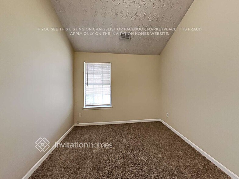 Building Photo - 3985 Melanie Woods Dr