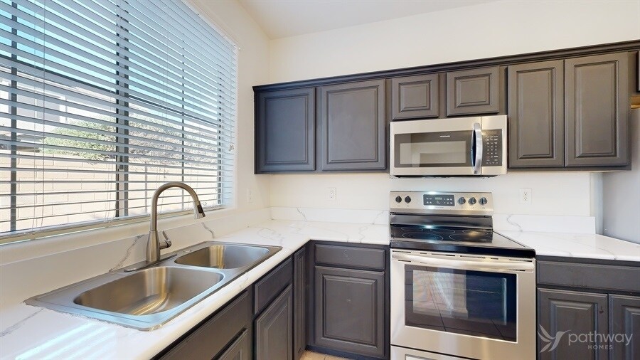 Building Photo - 2141 N 135th Dr