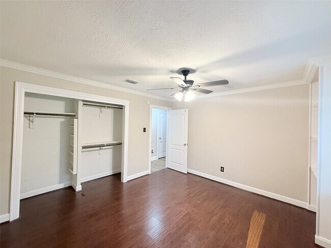 Building Photo - 6387 S Briar Bayou Dr