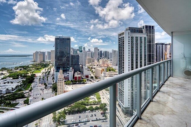Building Photo - 888 Biscayne Blvd
