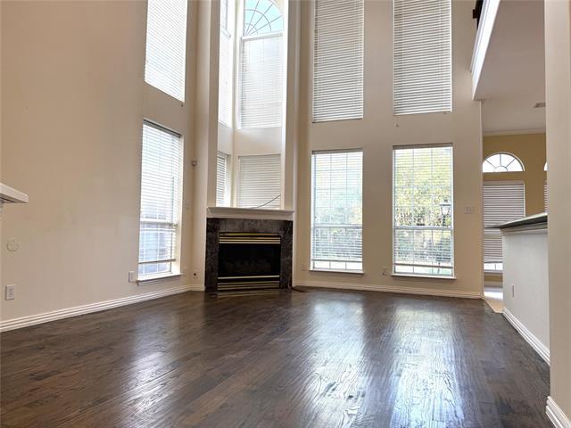 Building Photo - 2704 Meadow Hills Ln