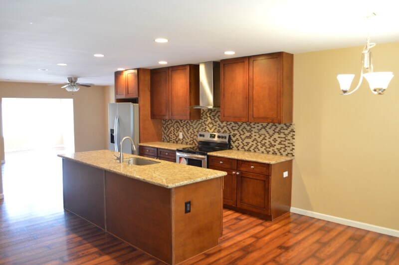 Building Photo - 8316 E Wilshire Dr