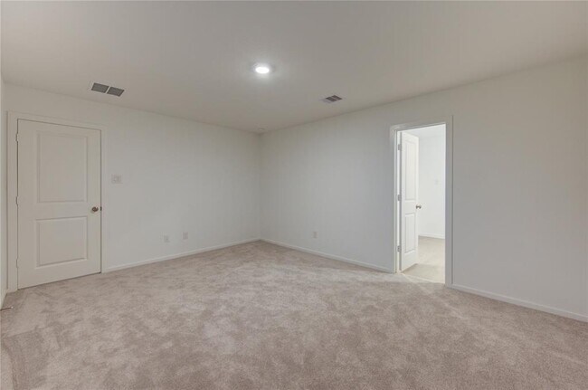 Building Photo - 1610 Birch Wood Dr