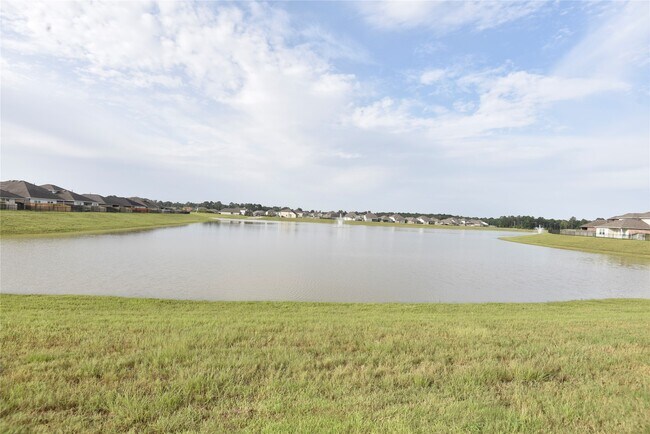 Building Photo - 16684 Lonely Pines Dr