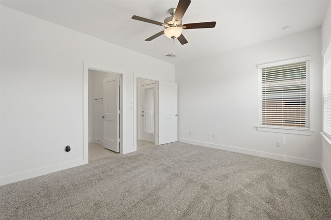 Building Photo - 10035 Crescendo Wy