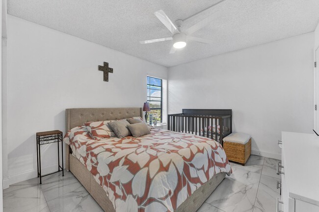 Building Photo - 14476 Amberly Ln