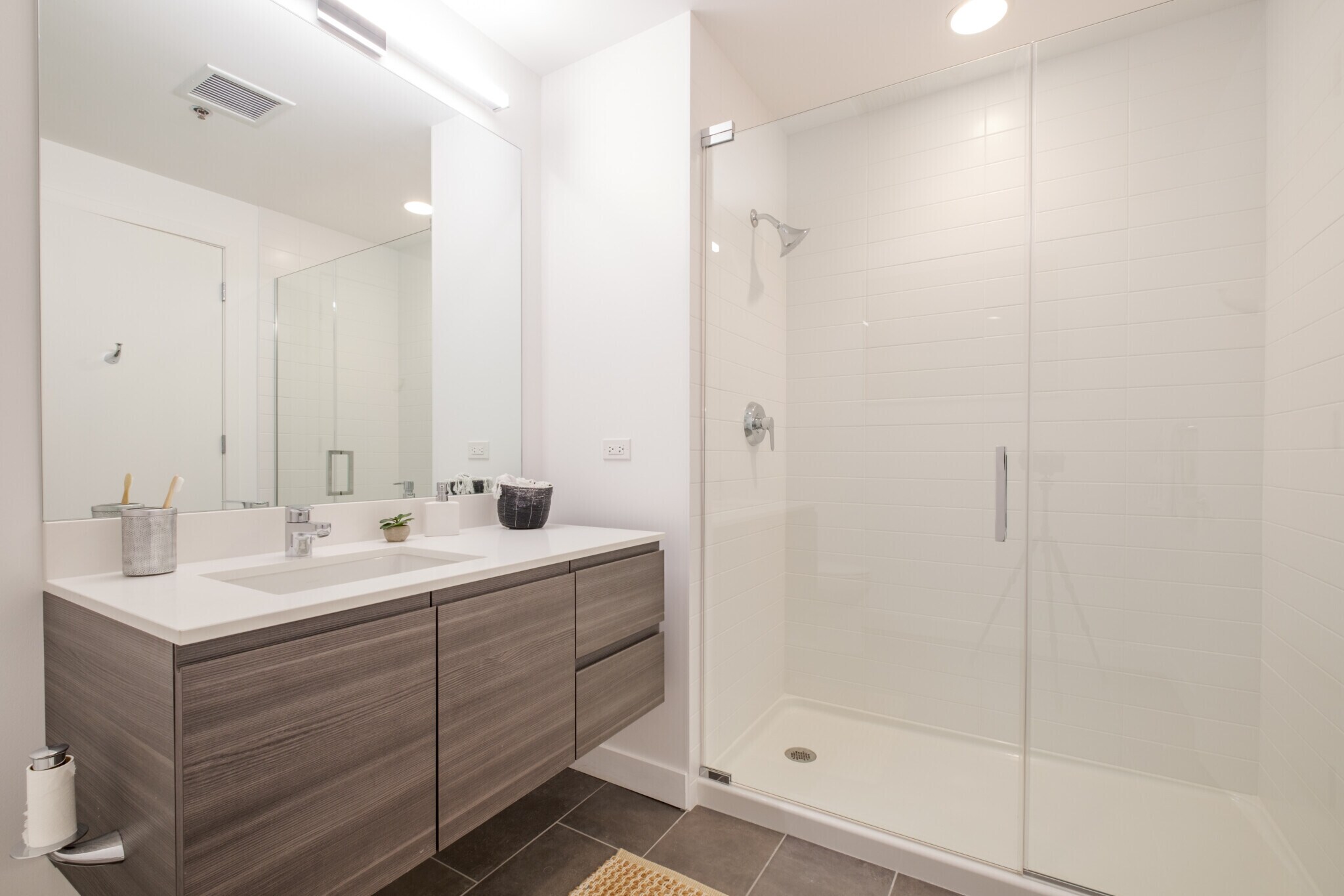 Building Photo - 197 W Hubbard St