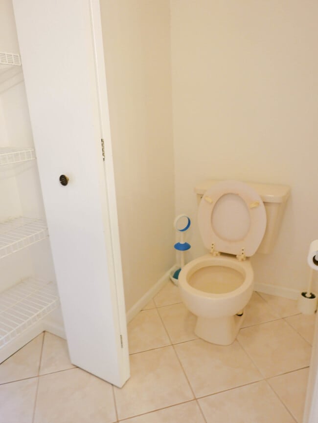 Building Photo - 1428 W Sapphire Dr