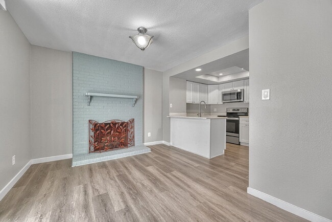 Building Photo - $2,635.95  - $300 OFF First Month's Rent - 4 Bedrooms, 2.5 Bathrooms, Single Family Home in Auror...