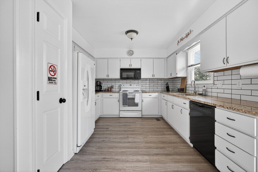 Building Photo - 136 Stevens Dr