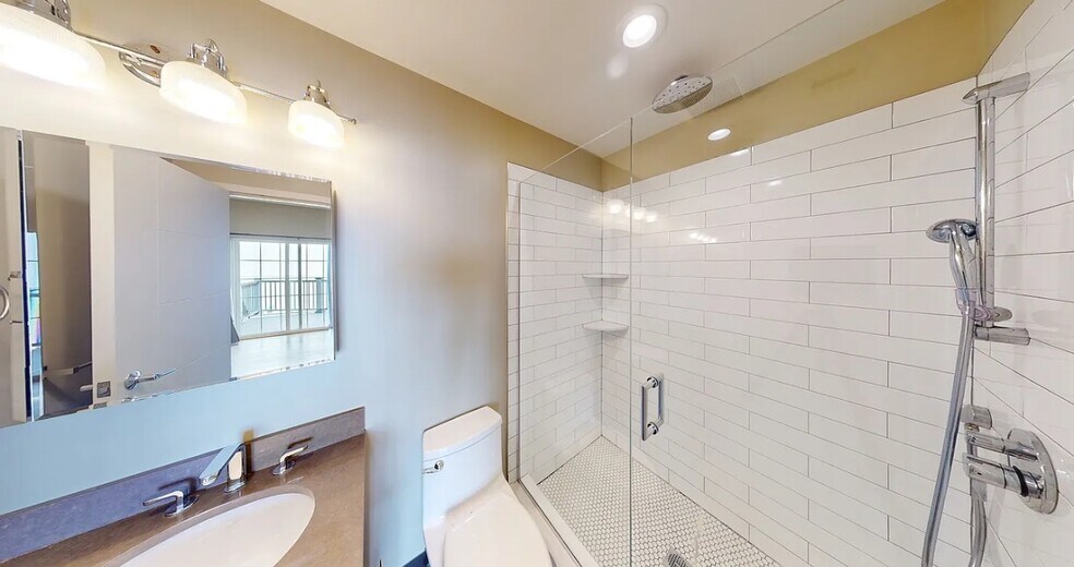 Building Photo - 16 Preble St