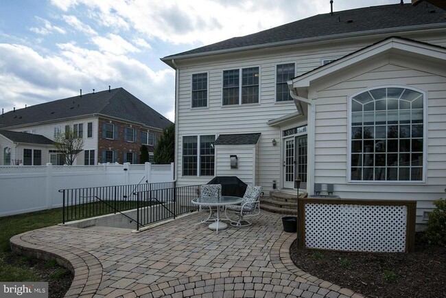Building Photo - 43620 Merchant Mill Terrace