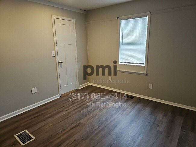 Building Photo - 2031 Southeastern Ave